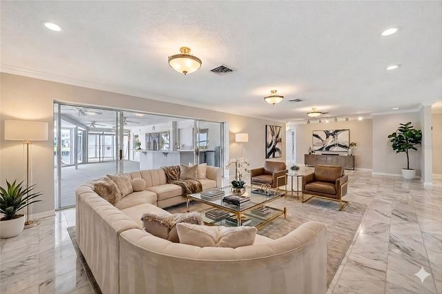 891 ISLAND WAY, Clearwater Beach, FL 33767