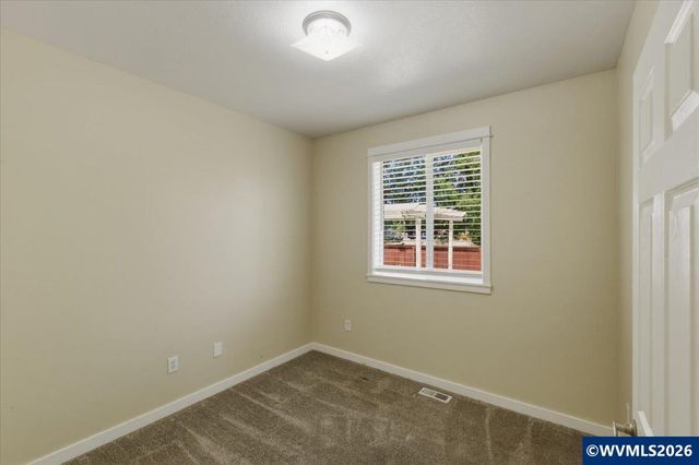 900 Trinity St NE, Albany, OR 97322