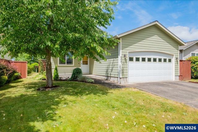 900 Trinity St NE, Albany, OR 97322