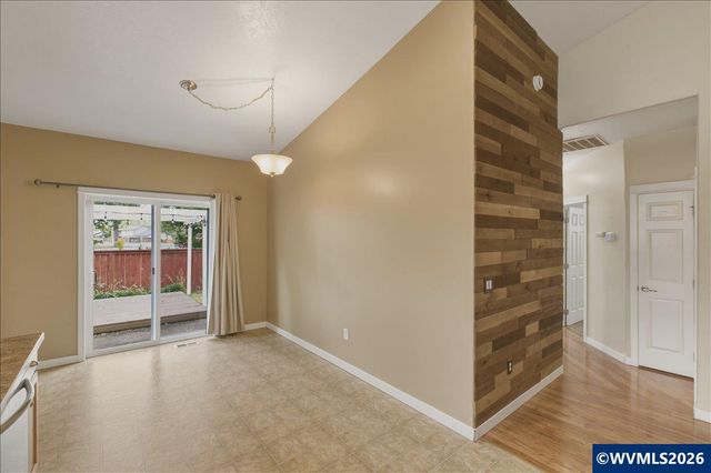 900 Trinity St NE, Albany, OR 97322