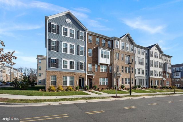 10439 JOHN GLENN ST, Lanham, MD 20706