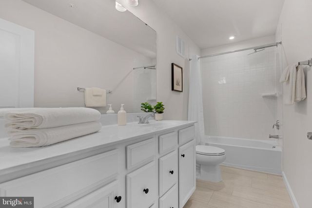 10439 JOHN GLENN ST, Lanham, MD 20706