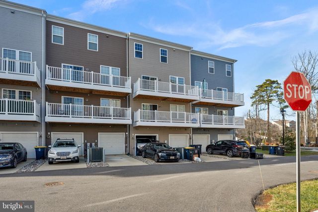 10439 JOHN GLENN ST, Lanham, MD 20706