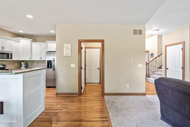 4850 Andrews Place, Pleasant Hill, IA 50327