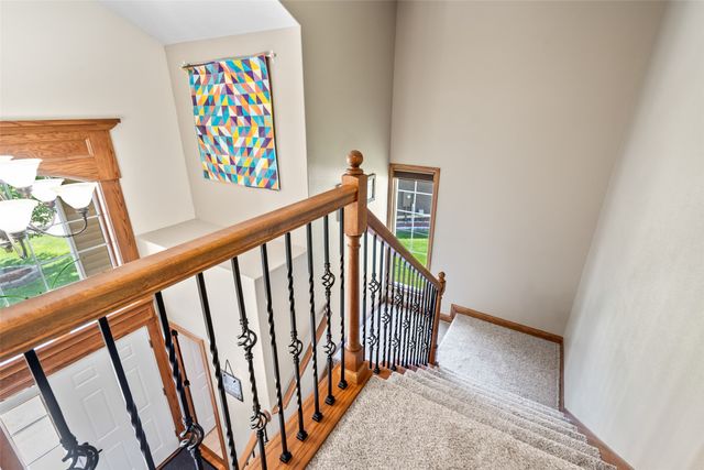 4850 Andrews Place, Pleasant Hill, IA 50327