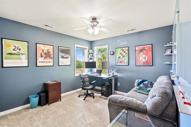 4850 Andrews Place, Pleasant Hill, IA 50327