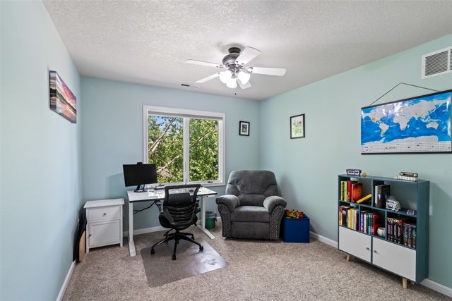 4850 Andrews Place, Pleasant Hill, IA 50327