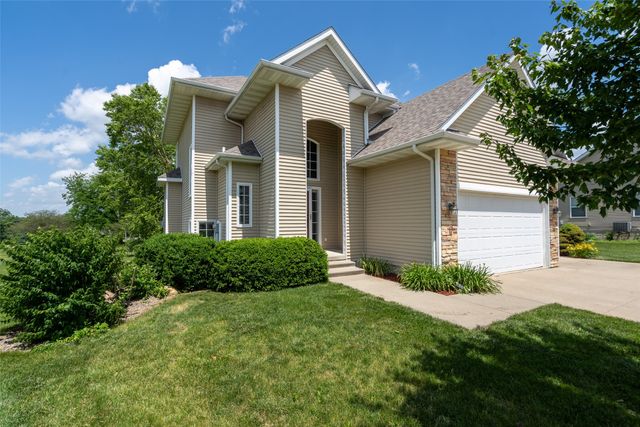 4850 Andrews Place, Pleasant Hill, IA 50327