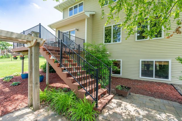 4850 Andrews Place, Pleasant Hill, IA 50327