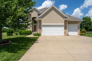 4850 Andrews Place, Pleasant Hill, IA 50327