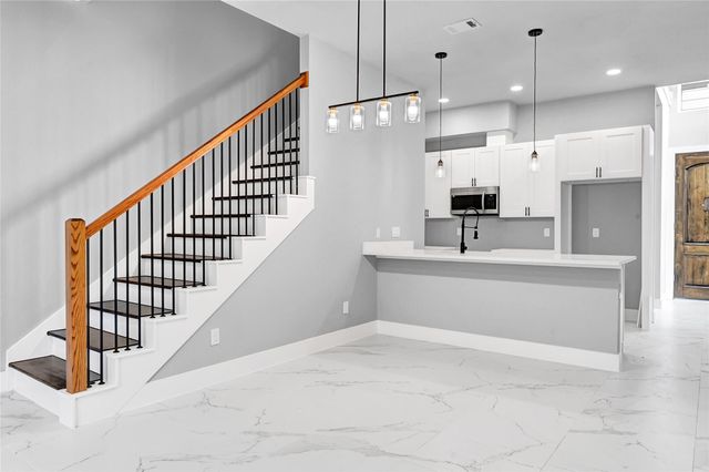 7940 Angus Street, Houston, TX 77028