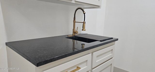 10884 COUNTRY AIRE MEADOWS COURT, Holts Summit, MO 65043