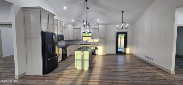 10884 COUNTRY AIRE MEADOWS COURT, Holts Summit, MO 65043