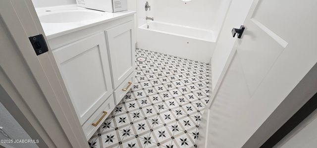 10884 COUNTRY AIRE MEADOWS COURT, Holts Summit, MO 65043