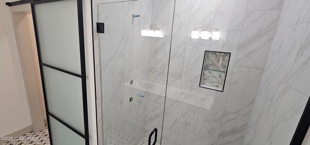 10884 COUNTRY AIRE MEADOWS COURT, Holts Summit, MO 65043