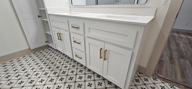 10884 COUNTRY AIRE MEADOWS COURT, Holts Summit, MO 65043