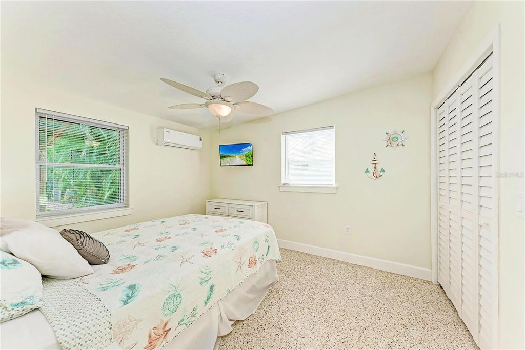 Image 22 of property listing at 503 BAYVIEW DRIVE, Holmes Beach, FL 34217