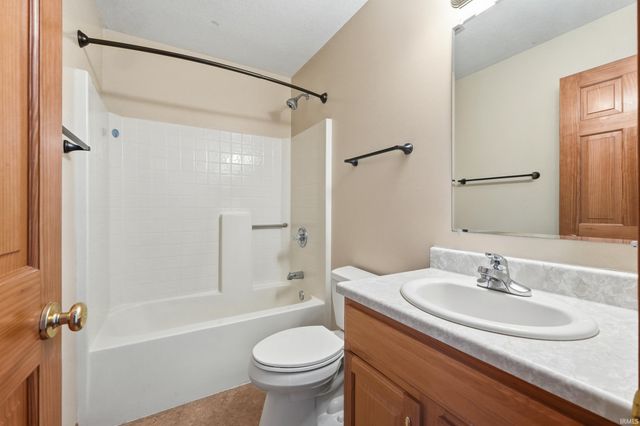 4906 Rocky Knoll Drive, Fort Wayne, IN 46809