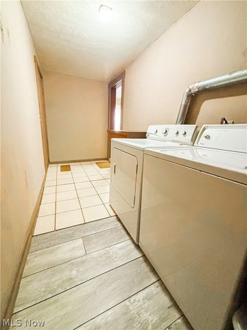 1811 Grace Avenue NE, Canton, OH 44705