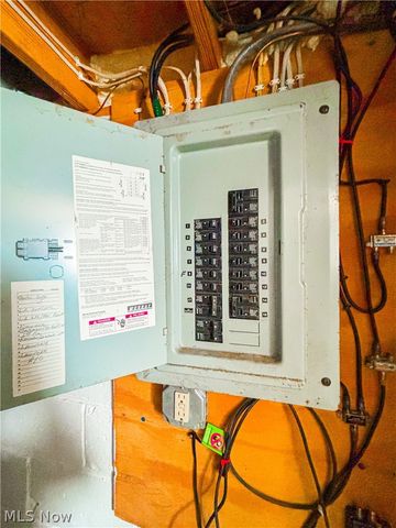 1811 Grace Avenue NE, Canton, OH 44705