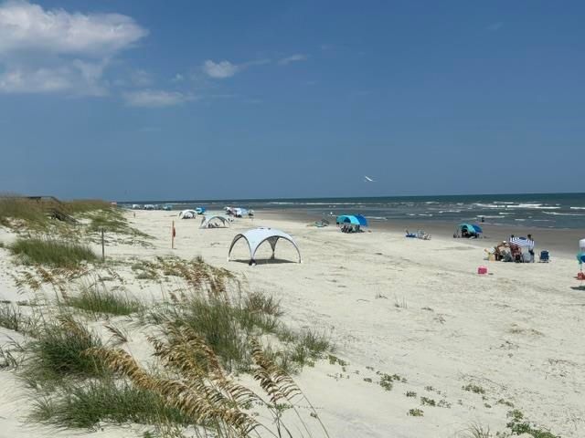 192 Atlantic Ave., Pawleys Island, SC 29585