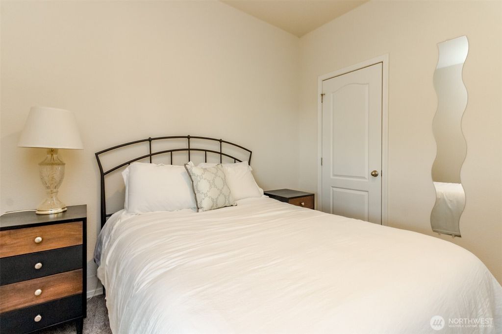 Image 18 of property listing at 2101 S 324th Street #10, Federal Way, WA 98003