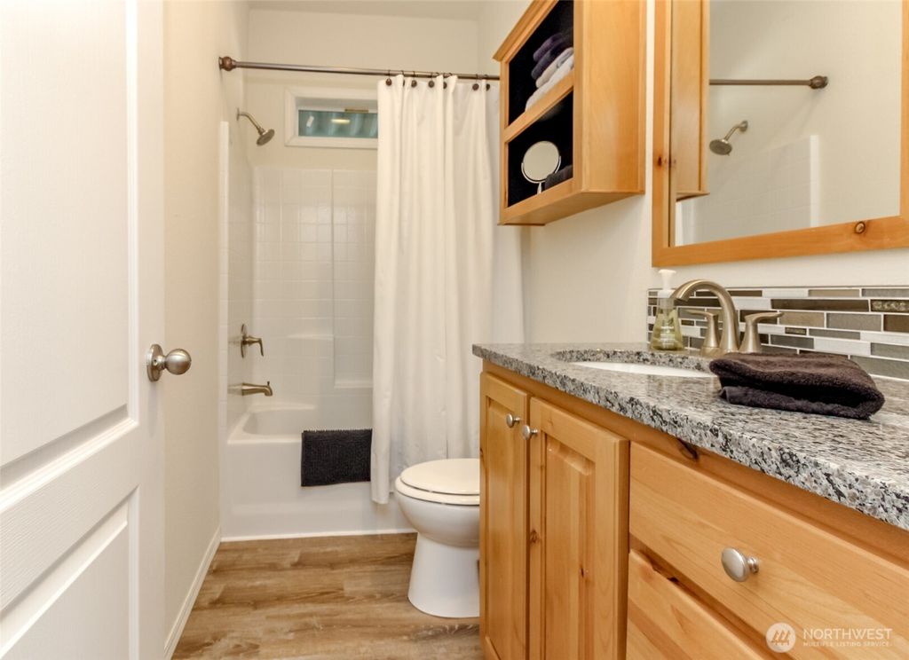 Image 20 of property listing at 2101 S 324th Street #10, Federal Way, WA 98003