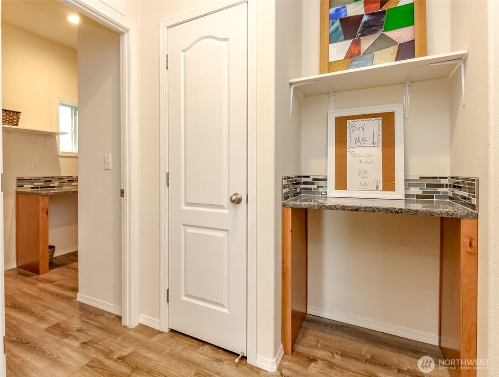 Image 23 of property listing at 2101 S 324th Street #10, Federal Way, WA 98003