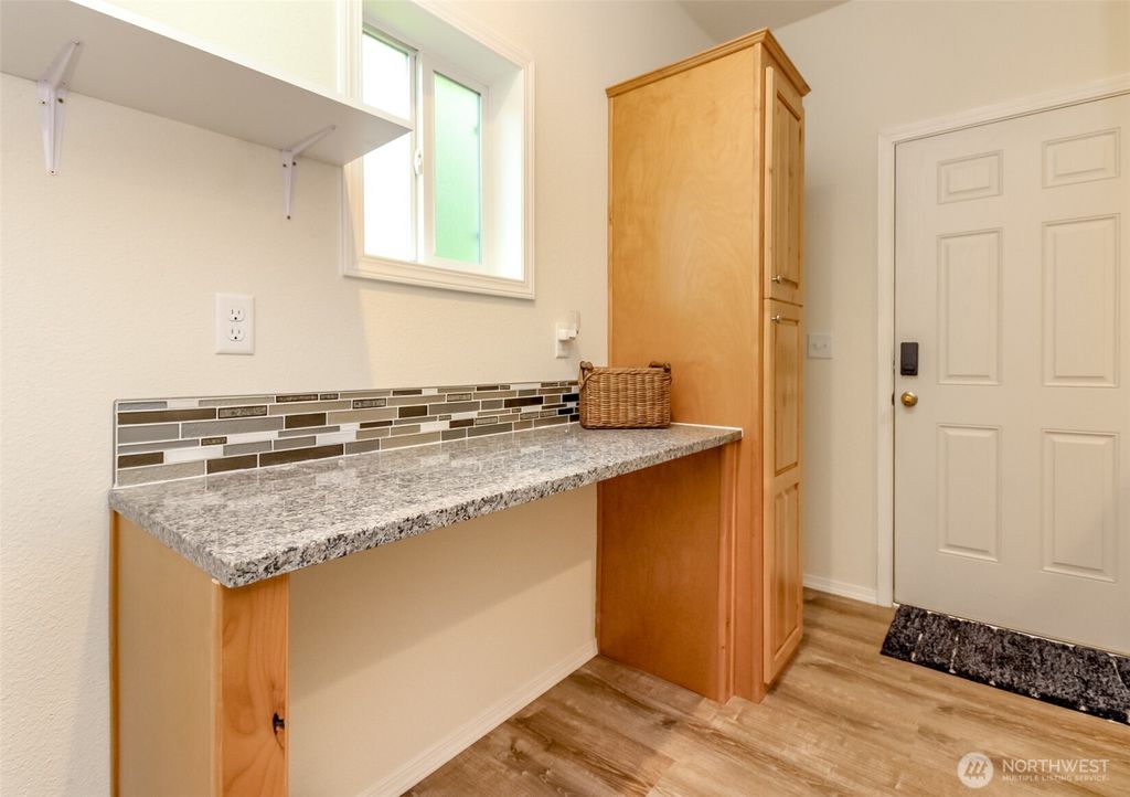 Image 26 of property listing at 2101 S 324th Street #10, Federal Way, WA 98003