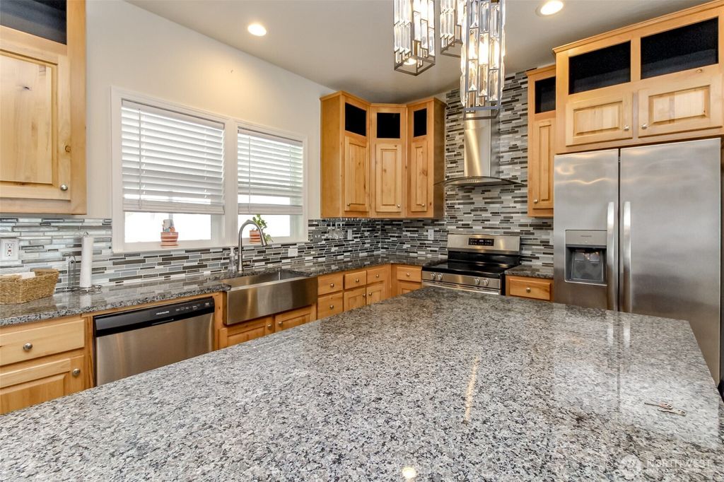 Image 4 of property listing at 2101 S 324th Street #10, Federal Way, WA 98003