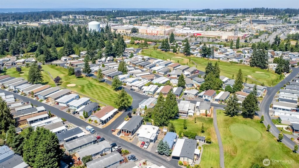 Image 31 of property listing at 2101 S 324th Street #10, Federal Way, WA 98003