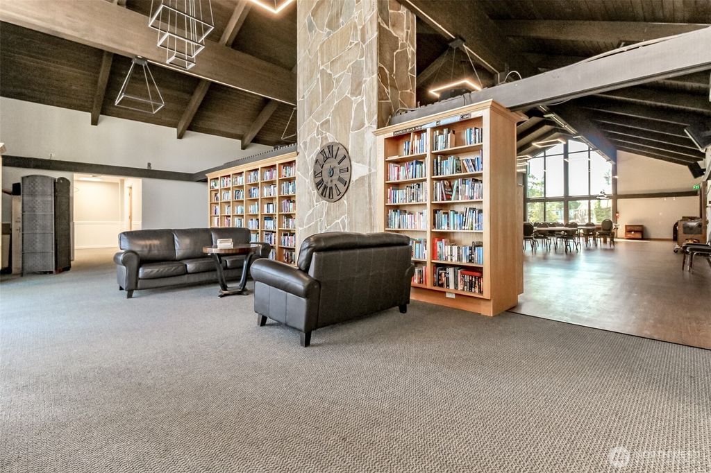 Image 33 of property listing at 2101 S 324th Street #10, Federal Way, WA 98003