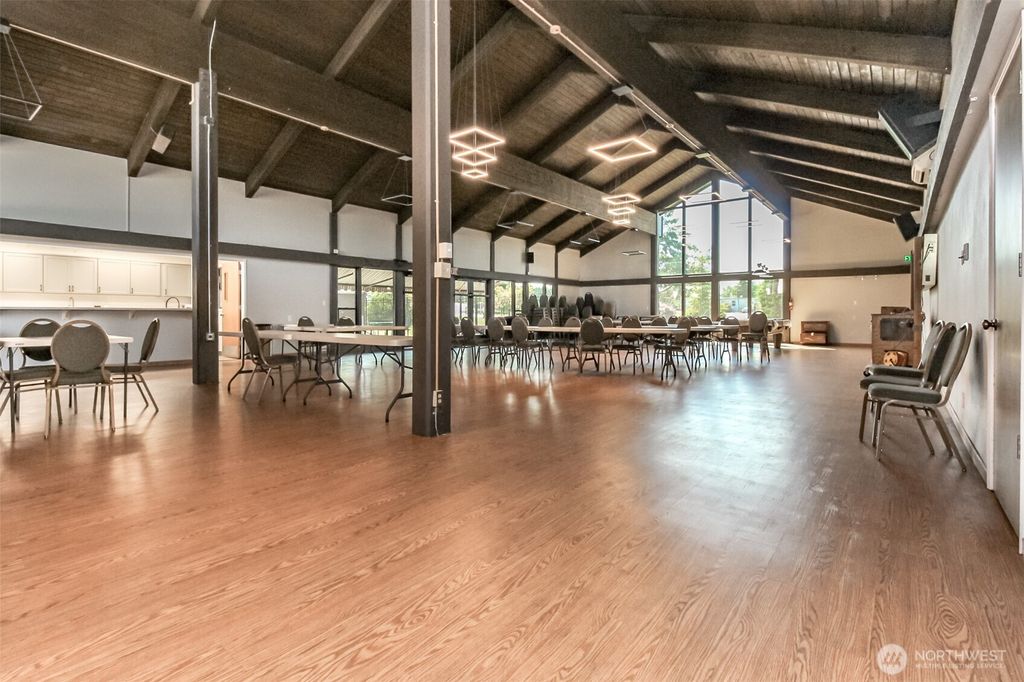 Image 34 of property listing at 2101 S 324th Street #10, Federal Way, WA 98003