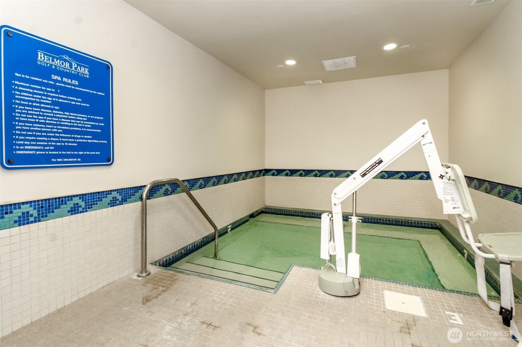 Image 38 of property listing at 2101 S 324th Street #10, Federal Way, WA 98003