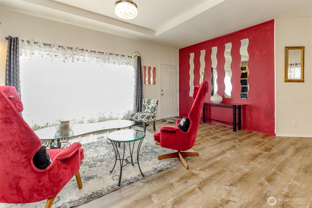 Image 7 of property listing at 2101 S 324th Street #10, Federal Way, WA 98003