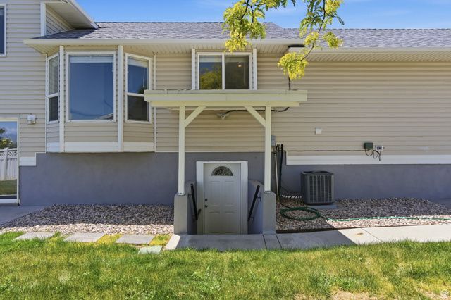 6502 W 3210 S, West Valley City, UT 84128