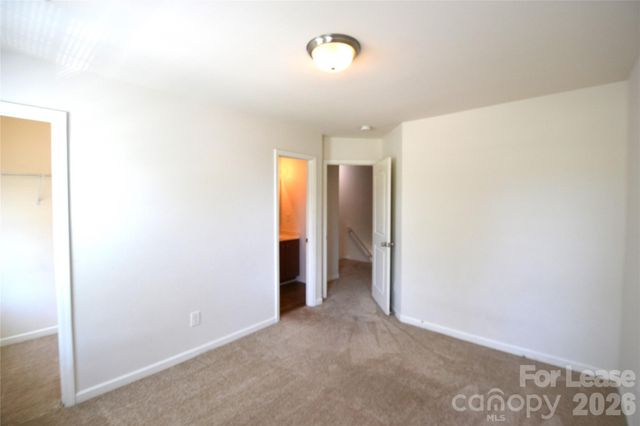 843 Plaza Walk Drive, Charlotte, NC 28215