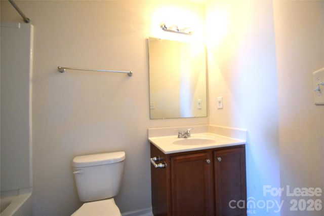 843 Plaza Walk Drive, Charlotte, NC 28215