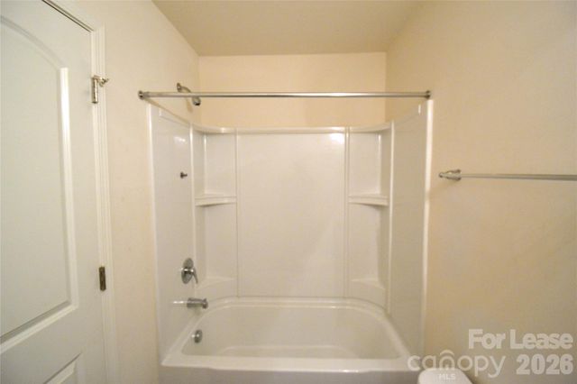 843 Plaza Walk Drive, Charlotte, NC 28215