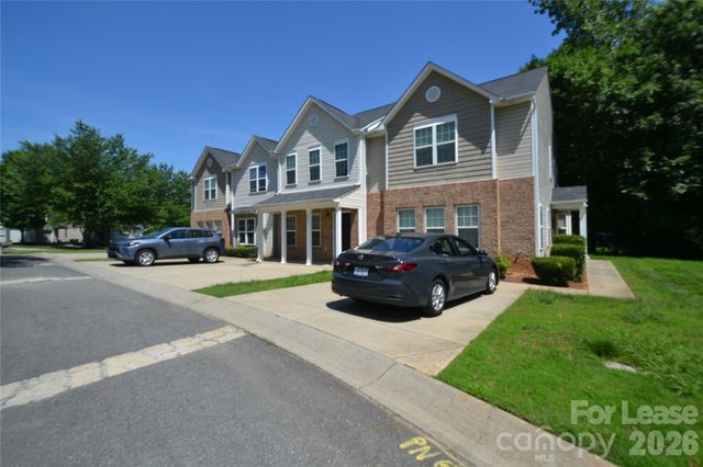 843 Plaza Walk Drive, Charlotte, NC 28215