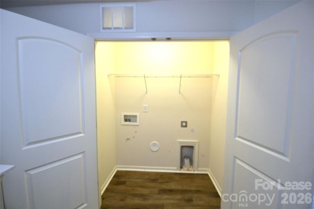 843 Plaza Walk Drive, Charlotte, NC 28215