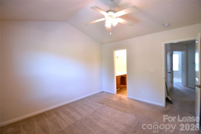 843 Plaza Walk Drive, Charlotte, NC 28215