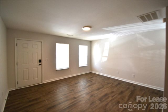 843 Plaza Walk Drive, Charlotte, NC 28215