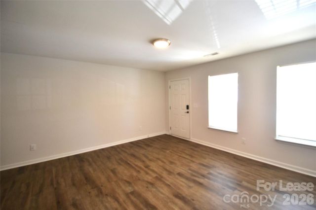 843 Plaza Walk Drive, Charlotte, NC 28215
