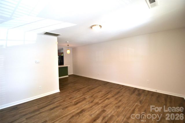 843 Plaza Walk Drive, Charlotte, NC 28215
