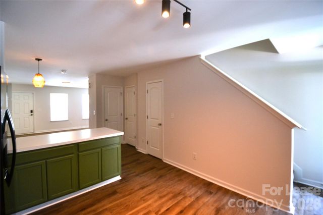 843 Plaza Walk Drive, Charlotte, NC 28215