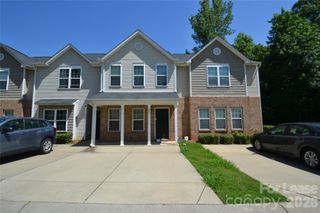 843 Plaza Walk Drive, Charlotte, NC 28215