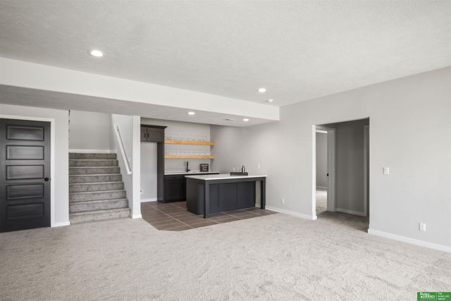 5430 N 212 Avenue, Elkhorn, NE 68022