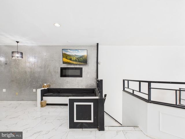 610 S 3RD ST, Philadelphia, PA 19147