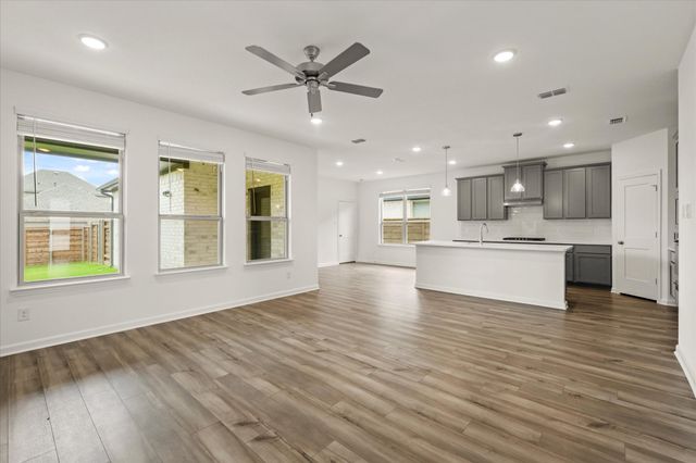 1900 Twisted Tree Lane, Mesquite, TX 75181